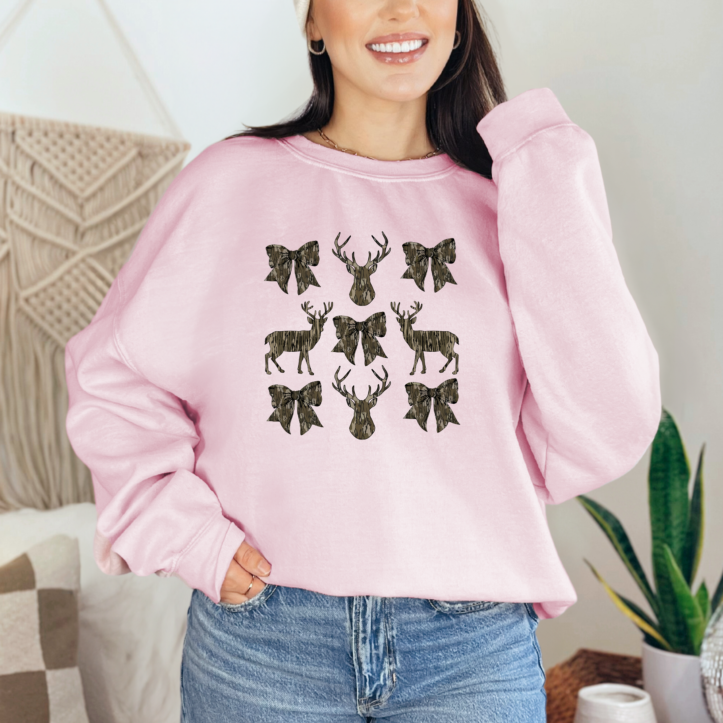 Hunting Season Camo Girly Bows T-Shirt Sweatshirt