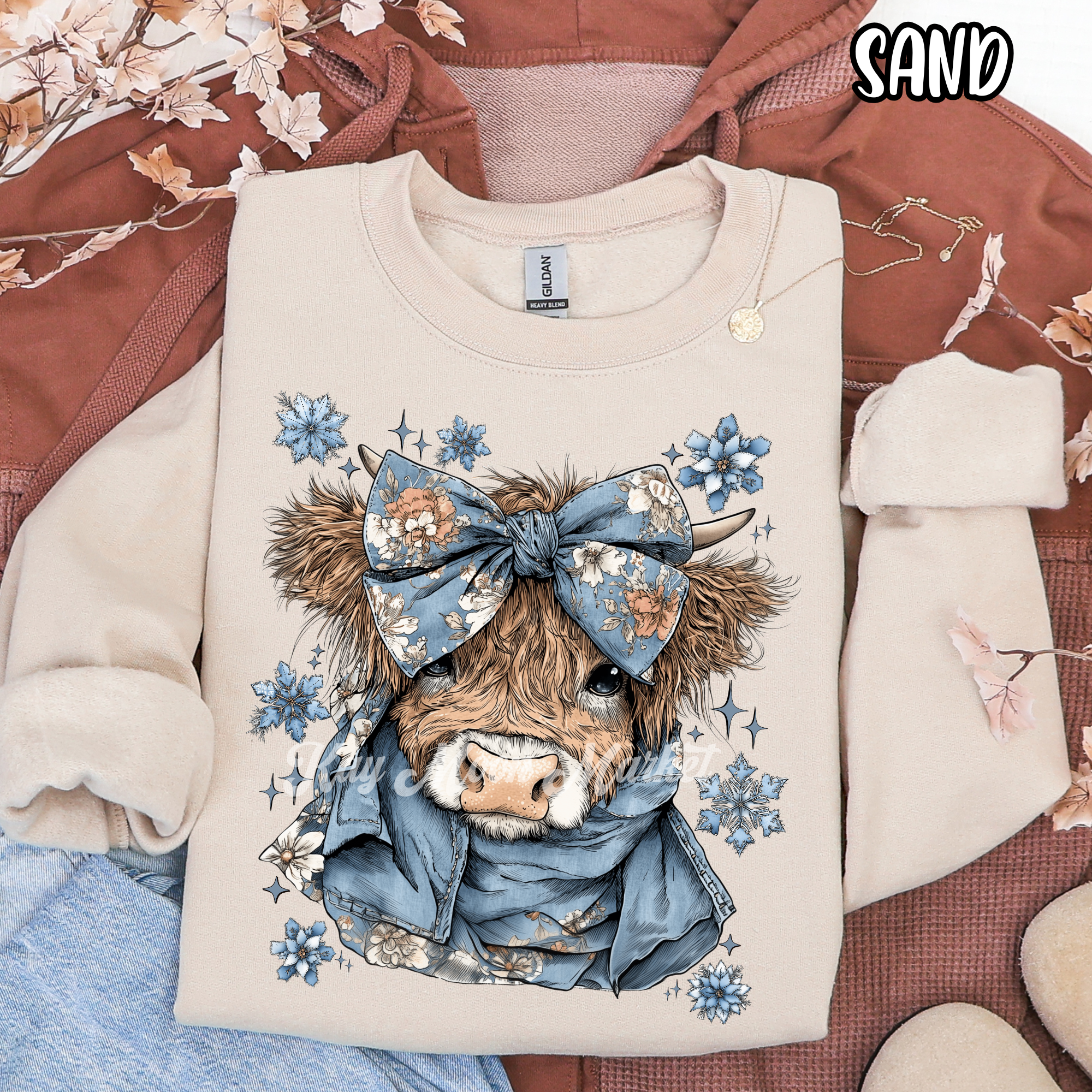 Highland Cow - Winter Floral Bow - T-shirt Sweatshirt