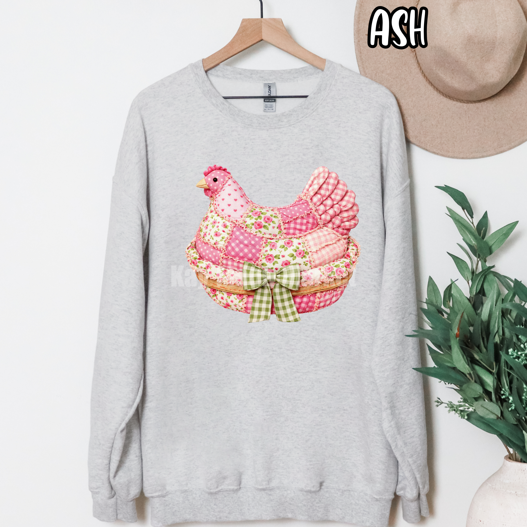 Pink Quilted Chicken - Spring Chicken - T-shirt Sweatshirt