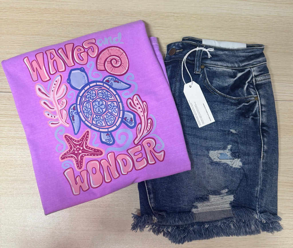 Waves and Wonder - Turtle Beach Summer - T-shirt Sweatshirt