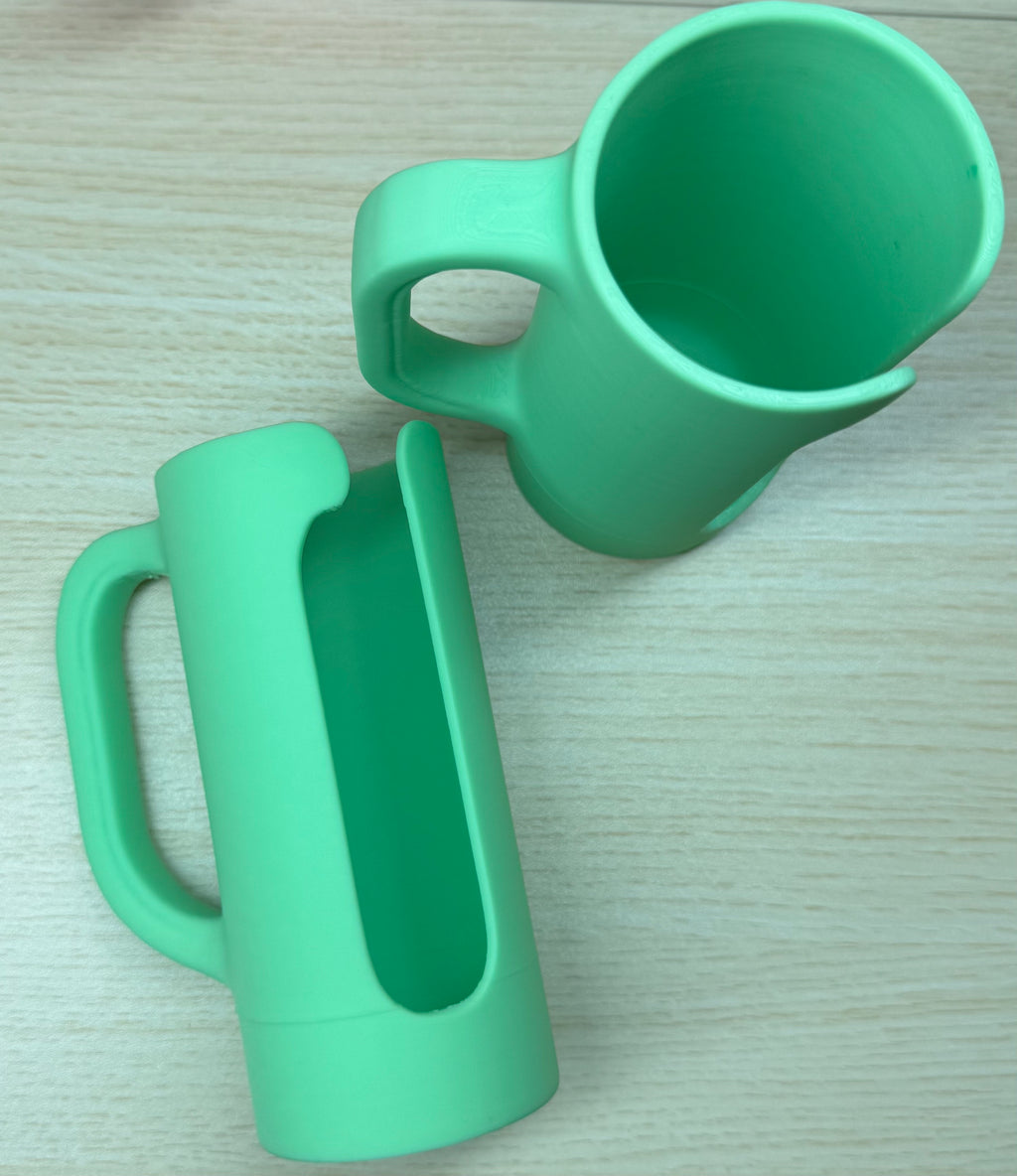 Slim Can Holder with Handle