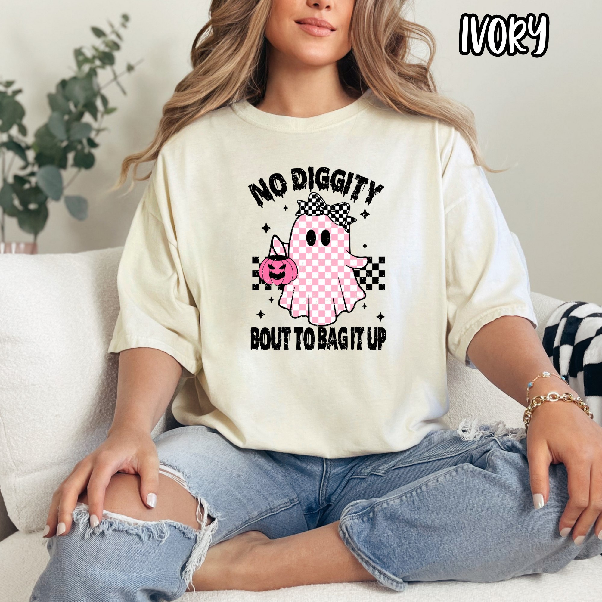 No Diggity Bout To Bag it Up - Pink Ghost Checkered Girly Fall- T-shirt Sweatshirt