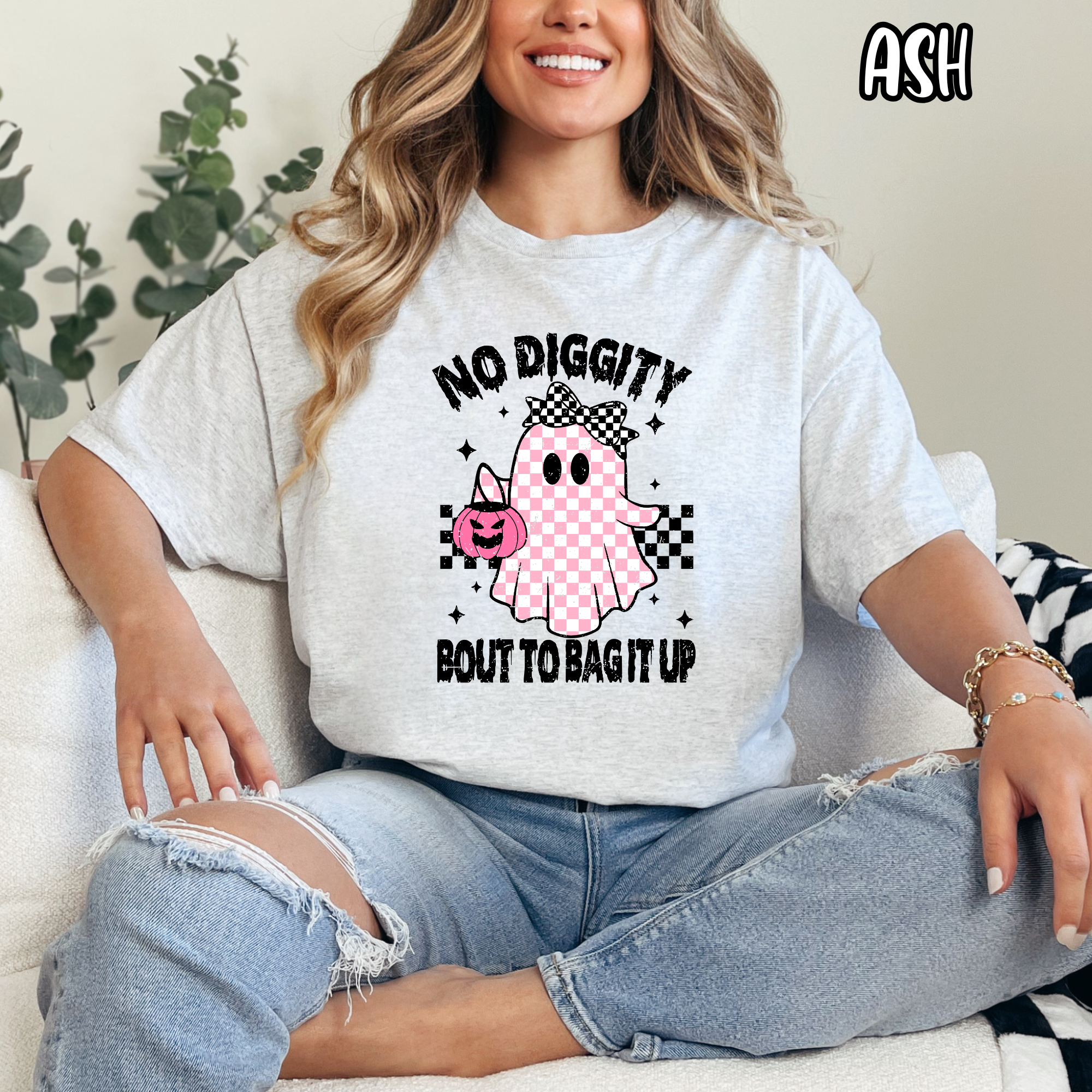 No Diggity Bout To Bag it Up - Pink Ghost Checkered Girly Fall- T-shirt Sweatshirt