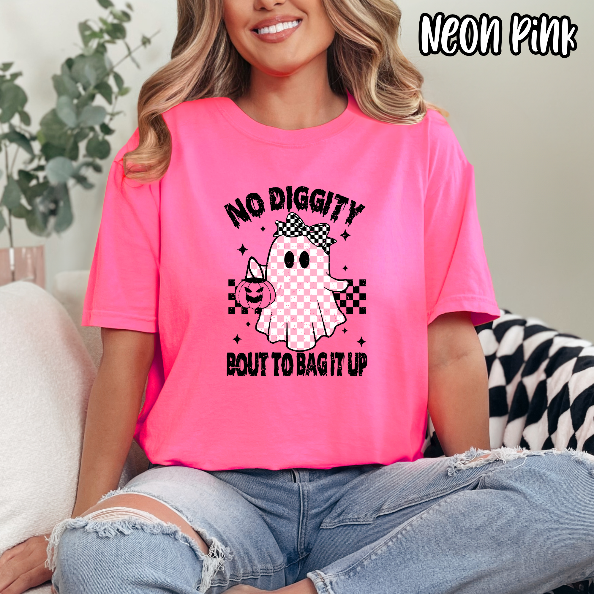 No Diggity Bout To Bag it Up - Pink Ghost Checkered Girly Fall- T-shirt Sweatshirt